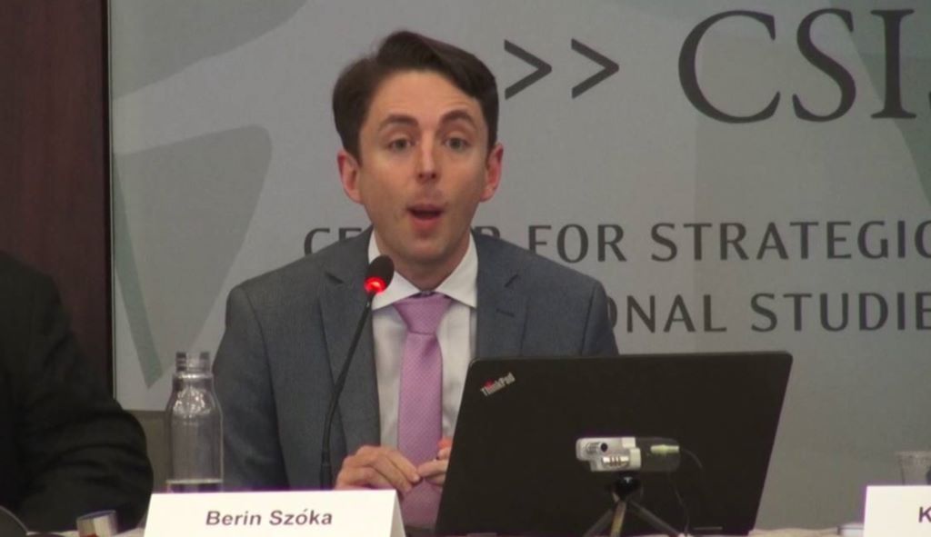 FCC June Meeting, Ookla Speeds at Airports, FCC Cautioned About Overstepping on Digital Discrimination