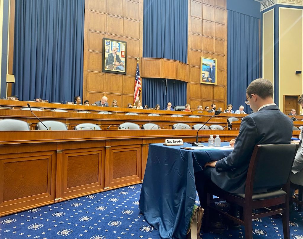 Expand Online Protections for 17-Year-Olds in Draft Federal Privacy Law, Committee Urged