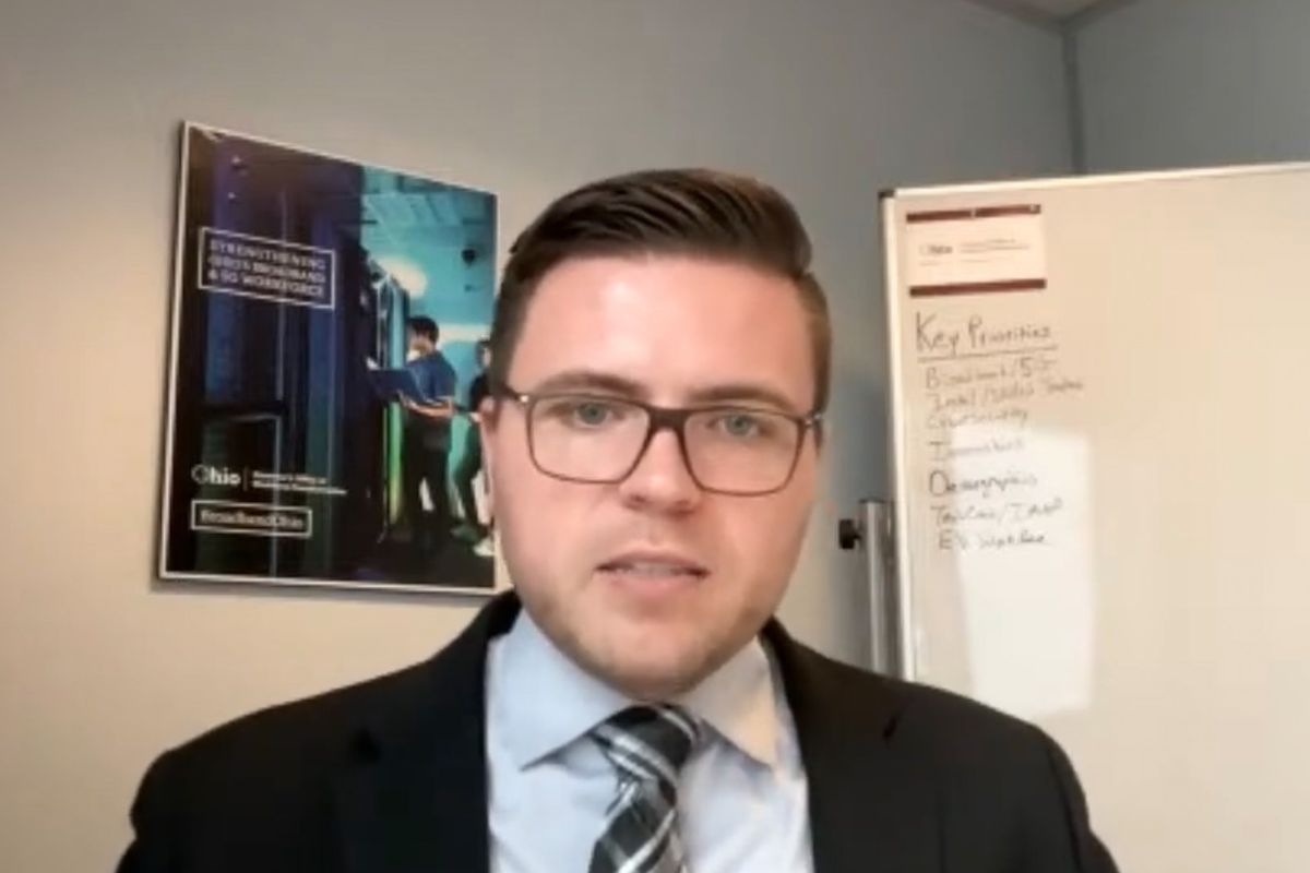 New Broadband Workers Can Be Enticed By High Wages, Career Advancement: Experts