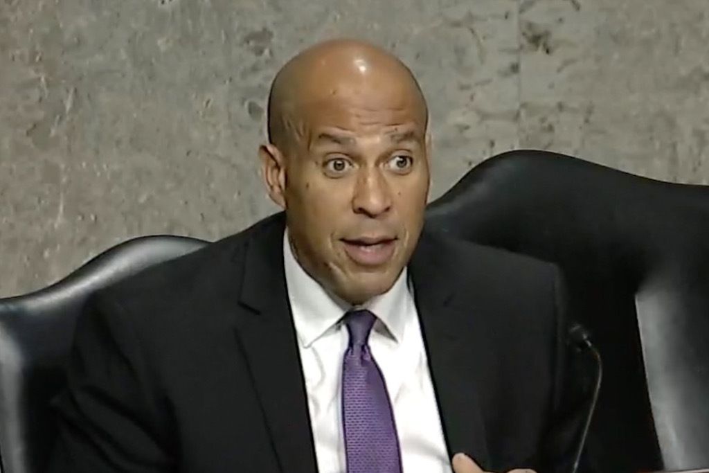 Senators Join CFTB’s Chairman in Calling for Crypto Regulation in Light of FTX Implosion