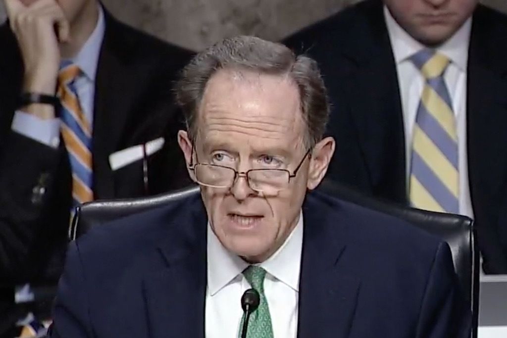 GOP Senator Pushes Back Against Crypto Skeptics, Calls for Consumer Protections