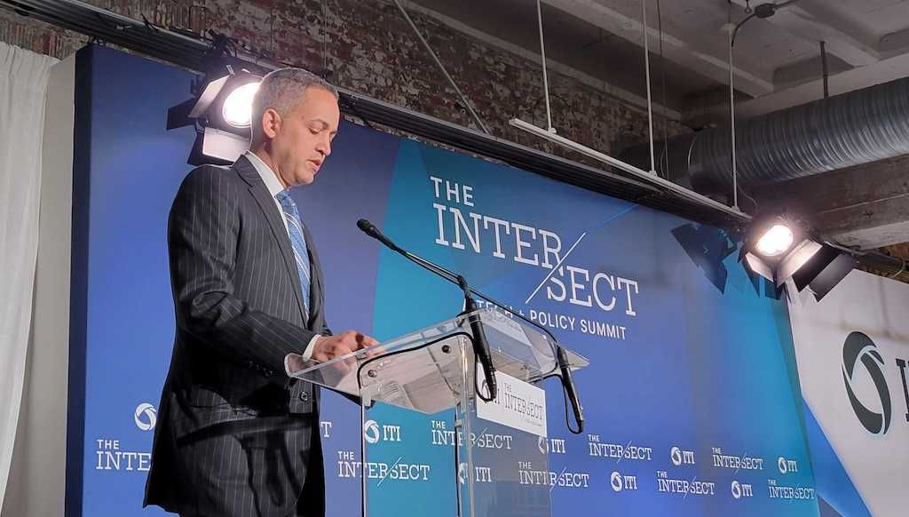 Commerce Official Calls for Partnerships with Global Allies in Tech Race with China