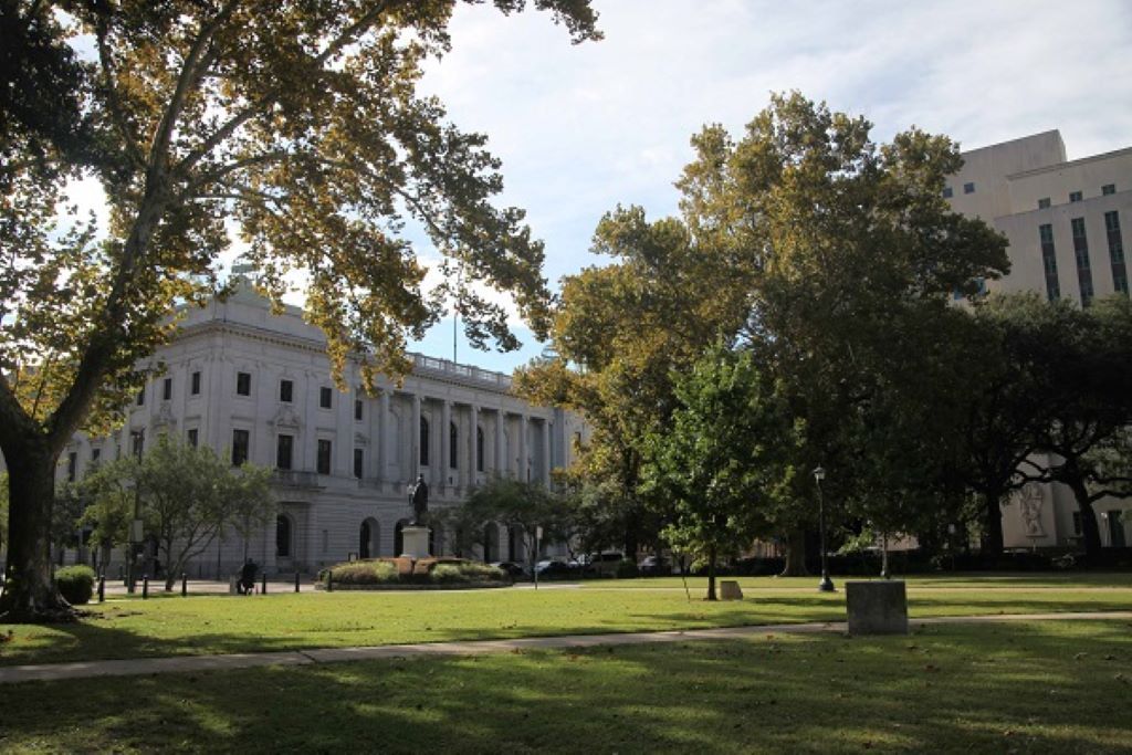 Fifth Circuit to Rehear Petition Challenging FCC Jurisdiction on Universal Service Fund