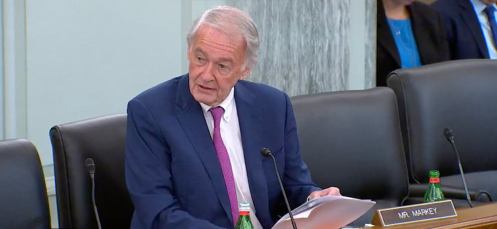 Senate Commerce Committee Passes Two Bills To Protect Children Online