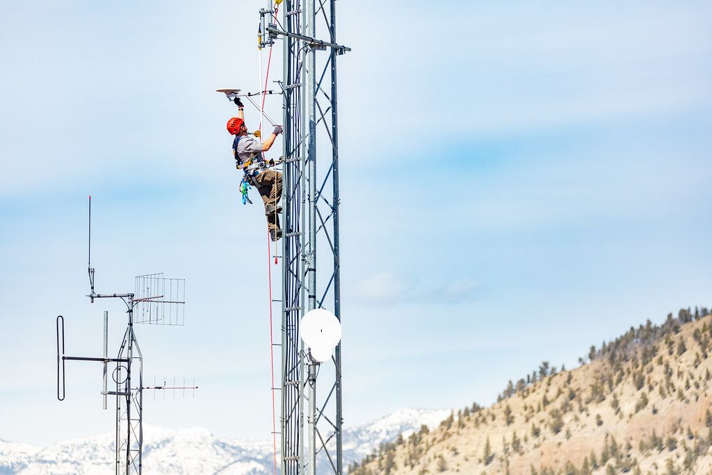 Labor Extends Tower Safety Deal, White House AI Session, Digital Inclusion Initiative