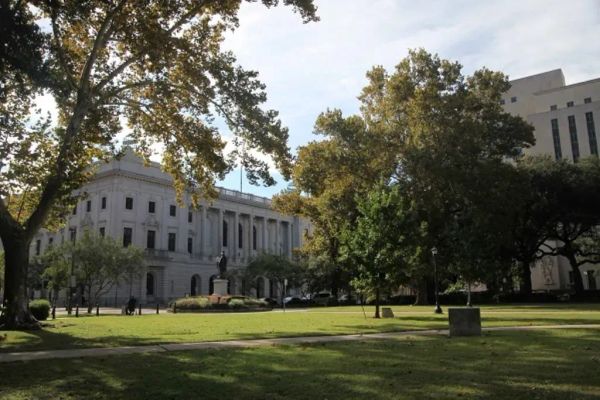 Chamber of Commerce Asks Fifth Circuit to Vacate Digital Discrimination Rules