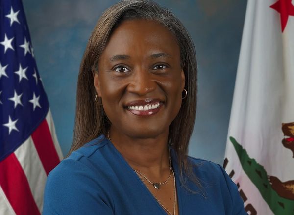 Senate Democrats Pressure  ISPs To Fully Fund May ACP