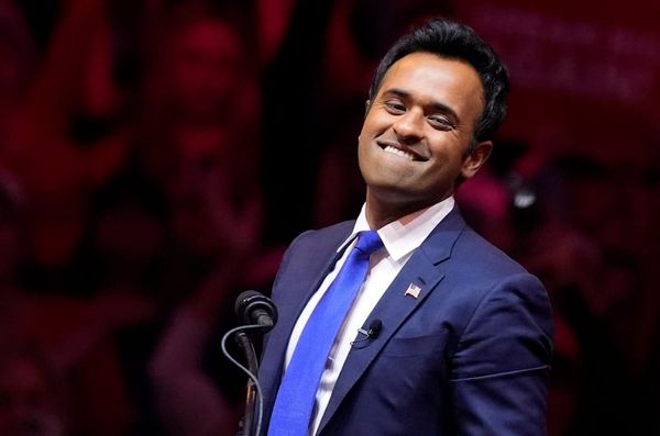 Trump Says Musk, Ramaswamy Will Form Outside Group to Advise Government Efficiency