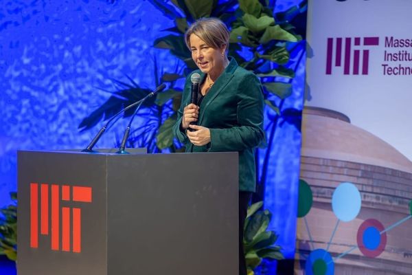 Massachusetts Awards $12.6 Million in Broadband Grants to Comcast, Verizon