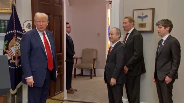 Trump Hosts Tech Titans at  Press Conference Linking Energy and AI