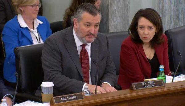 Senate Committee Votes To Advance Commerce Nominee Howard Lutnick