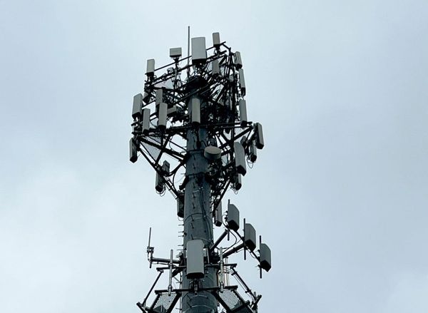 Higher Power Levels in Battle Between Commercial Wireless and Shared Spectrum