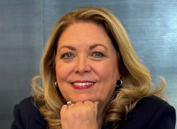 WOW! Reports 10,200 Lost Subs