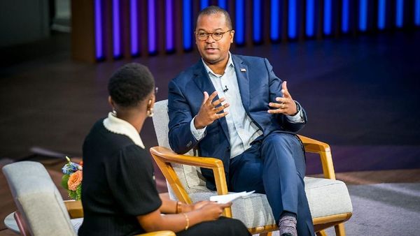 FCC Commissioner Starks to Resign ‘This Spring’