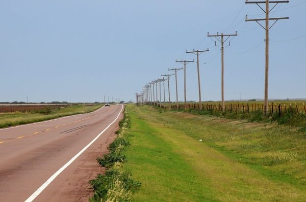 USTelecom Urges FCC to Reject 'One-Size-Fits-All' Pole Rules