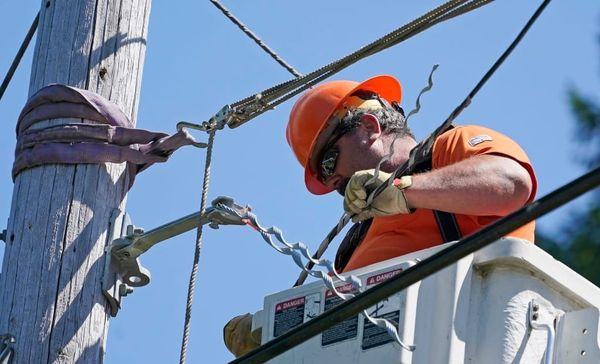 Cable, Utilities at Odds on Contractor Approval for Pole Work