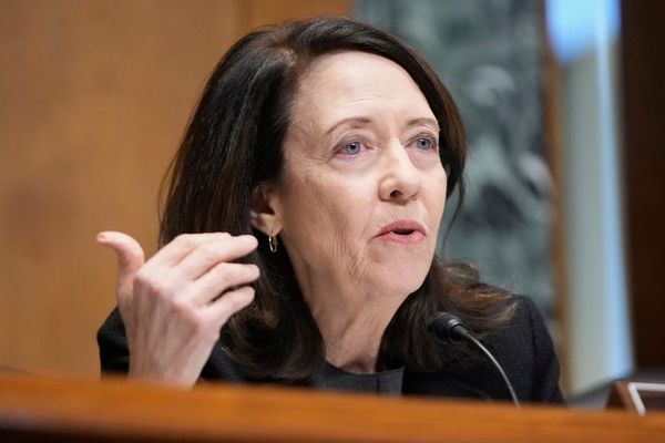 Cantwell Opposed to Auctioning Military Spectrum