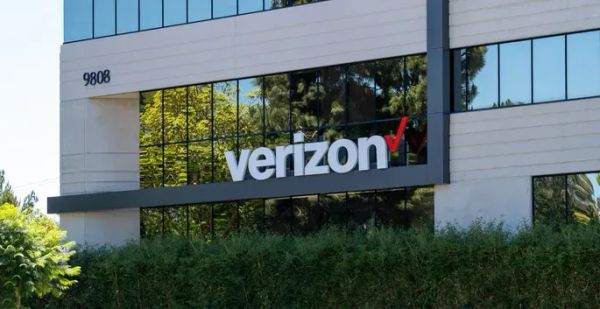 Verizon Wants FCC to Lift Mobile Phone Unlocking Mandate