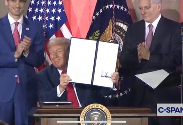 FCC Reviewing State AI Laws Under White House Plan