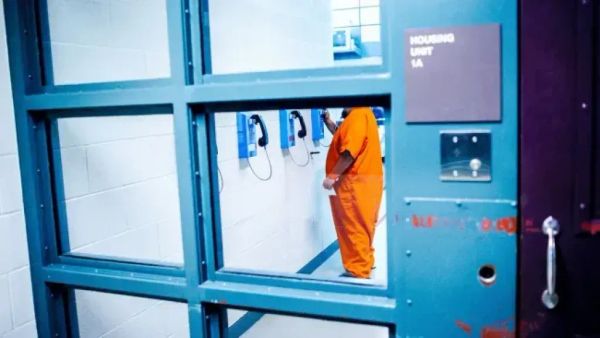 FCC Flooded with Comments Over Delay in Prison Phone Rate Caps