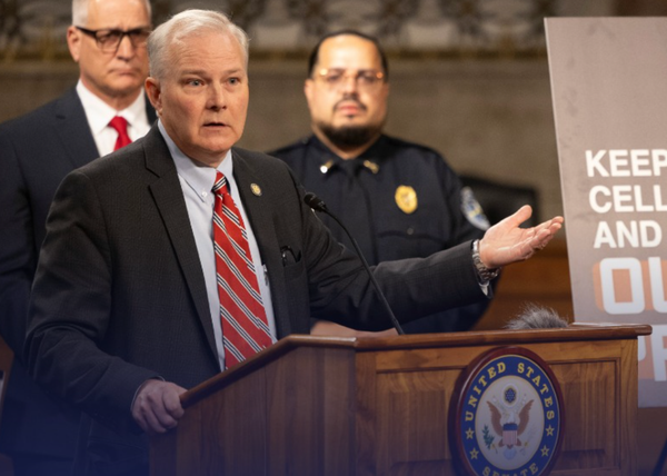 GOP AGs Back Carr on Jamming State Prison Cellphones