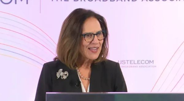 GOP Sen. Fischer Pressuring Lutnick to Give Nebraska More BEAD Money for Fiber