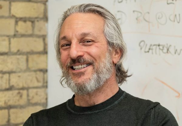 Tucows Names New Ting CEO, Makes Progress on Sale