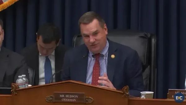 Key House Republicans Back FCC Relaxation of TV Station Ownership Rules