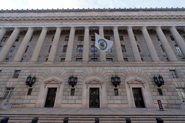 NTIA not Sold on New Licensing for Subsea Cable Terminals