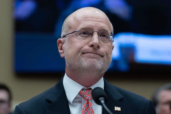 Carr Not Receptive to Amazon’s Petition to Deny SpaceX Application