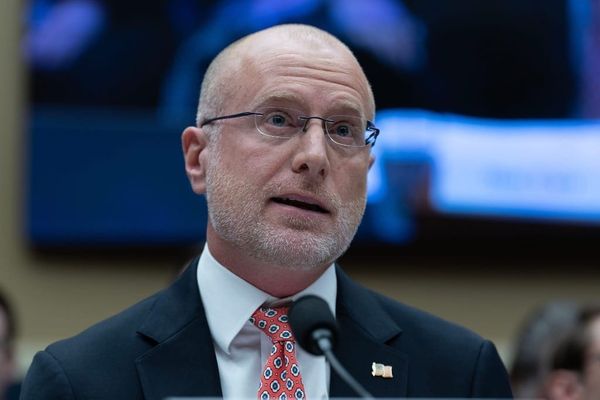 FCC’s Carr Concerned About Verizon-Contractor Commitments