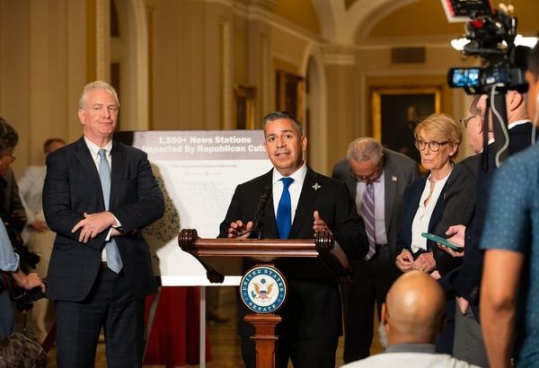 Luján, Matsui Introduce Bill to Fund Digital Literacy