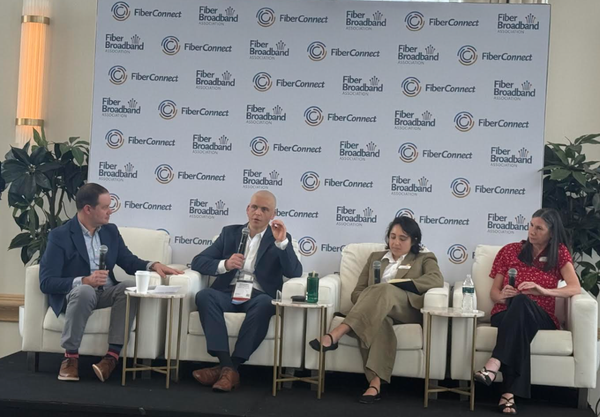 GFiber, AARP Partner on Senior Internet Training, Starting with Chandler, Ariz.