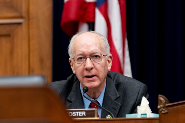 House Dems’ Bill Would Provide Broadband Discounts in Public Housing