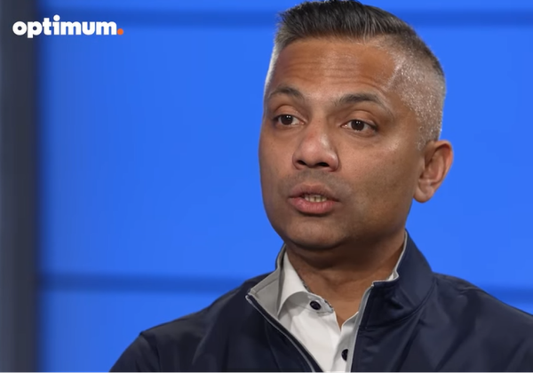 Optimum Passes 700,000 Mobile Lines