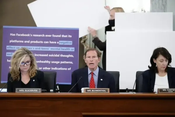 Democratic Senators Oppose ‘Weak’ House Kids Online Safety Act
