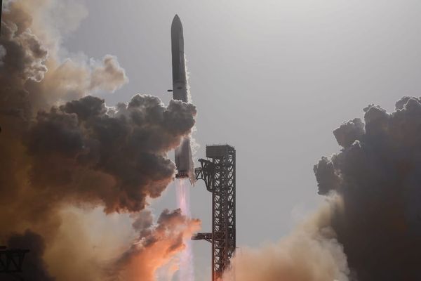 SpaceX Logs Thirteenth Starship Launch, First Starlink V3 Test