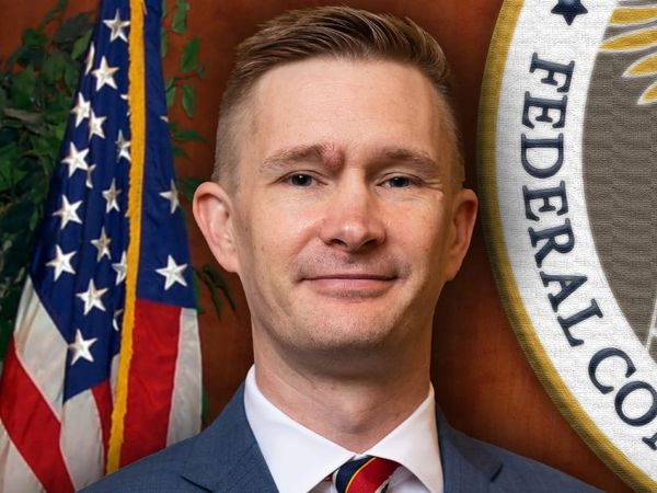 FCC Bureau Chief Promises Clutter-Free Broadband Labels