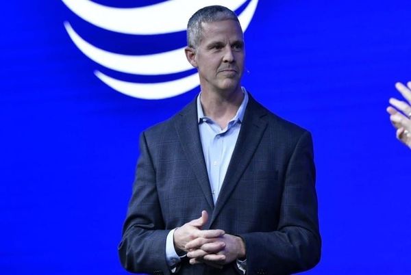T-Mobile Bringing on Former AT&T Exec Chris Sambar