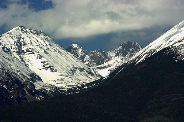 A Research Brief on Household Access to Broadband from the Strategic Networks Group