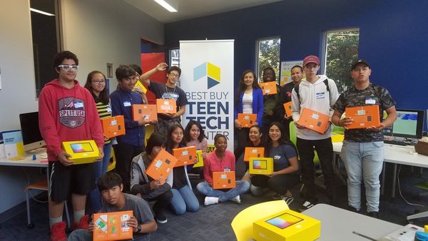 Broadband Roundup: FCC Announces More Rural Funding, Everyone On Expands Footprint, US Telecom Gets Political