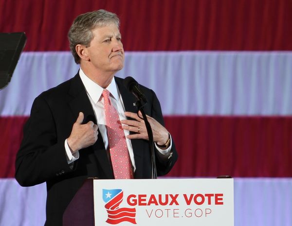 Industry Groups Praise New Broadband DATA Act, Pai and Kennedy Lock Horns on C-Band, Klobuchar Antitrust