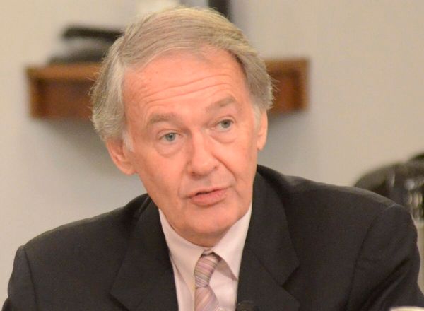 Broadband Roundup: Artificial Intelligence Endangers Protesters, Chinese Firms Face Investigation, Unconstitutional Attacks on Journalists