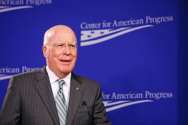 Auction Date for 3.45 GigaHertz, Pew on State Role in Digital Divide, Cable Broadband Report