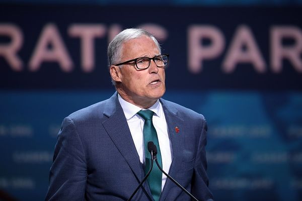 Pandemic Possible Inflection Point in States’ Move Away from Restrictions on Community Networks