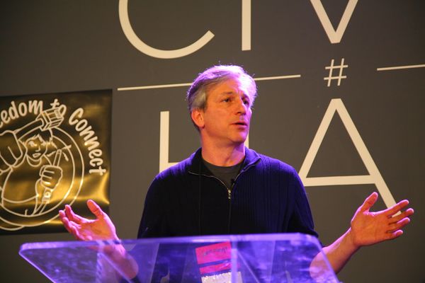 FCC Axes China Unicom, Tucows Has New Software Business, Texas County Broadband Initiative