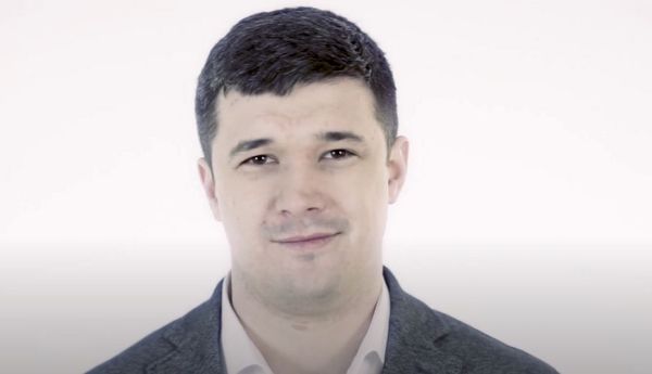 Russian Cyberattacks on Ukraine, FAA 5G Directive, Truth Social Launches with Issues