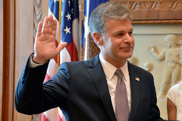 FBI Warns of Russian Cyberattacks, Altice-T-Mobile Deal, NFL Blockchain Deal, Visionary in Broadband