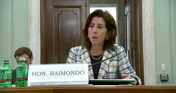 Commerce Secretary Offers Support to Key Legislative Efforts on Online Regulation