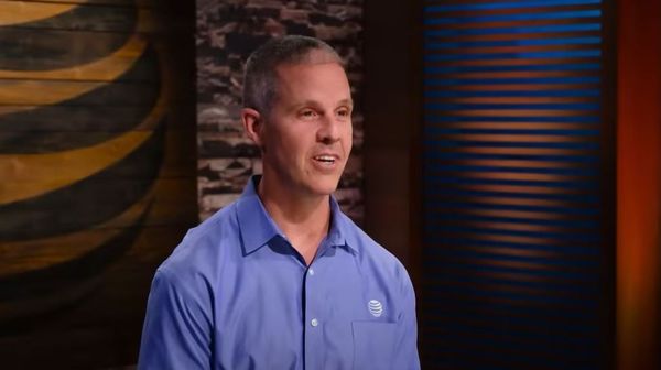 AT&T Closes Open Access Fiber Deal With BlackRock